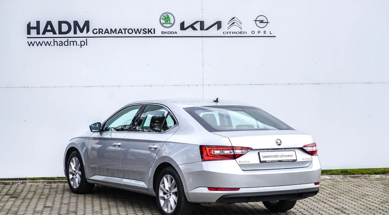Skoda Superb cena 79900 przebieg: 135338, rok produkcji 2019 z Moryń małe 92